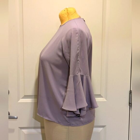 $5 Item! EUC Forever 21 XL Lilac Ruffle Sleeve Blouse - Picture 6 of 7
